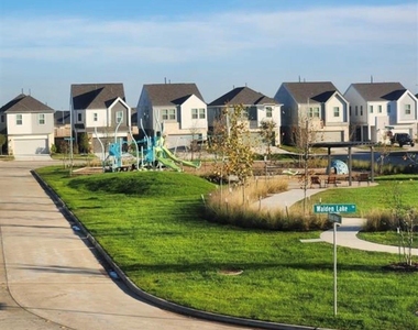 17231 Walden Lake Lane - Photo Thumbnail 19