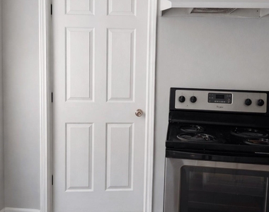 1901 40th Street - Photo Thumbnail 5