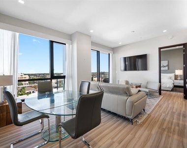 5 N Osceola Avenue - Photo Thumbnail 4