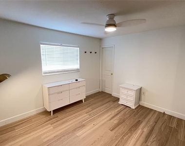 3914 W Neptune Street - Photo Thumbnail 8