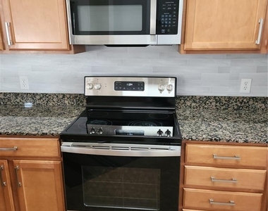 3048 Chessington Drive - Photo Thumbnail 5