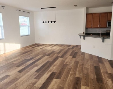 3048 Chessington Drive - Photo Thumbnail 2
