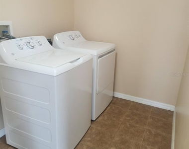 3048 Chessington Drive - Photo Thumbnail 10