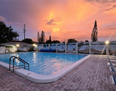 4337 Tahitian Gardens Circle - Photo Thumbnail 6