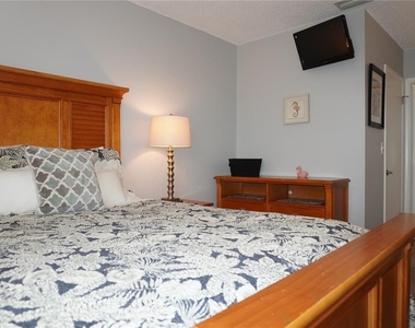 4337 Tahitian Gardens Circle - Photo Thumbnail 12