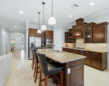 5423 Title Row Drive - Photo Thumbnail 13