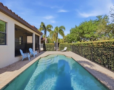 5423 Title Row Drive - Photo Thumbnail 35