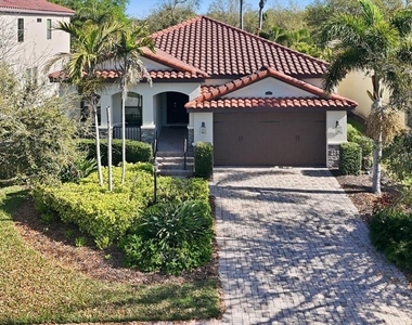 5423 Title Row Drive - Photo Thumbnail 1