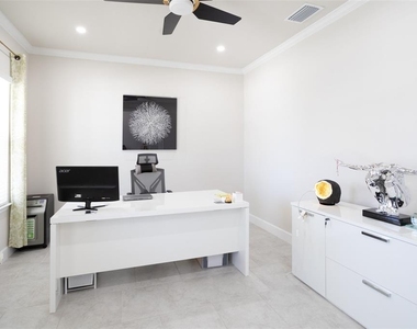 10225 Gliding Eagle Way - Photo Thumbnail 5