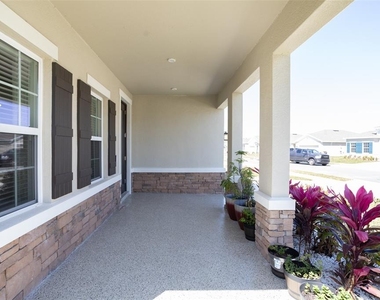 10225 Gliding Eagle Way - Photo Thumbnail 2