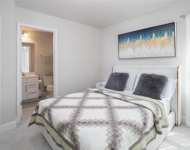 10225 Gliding Eagle Way - Photo Thumbnail 28