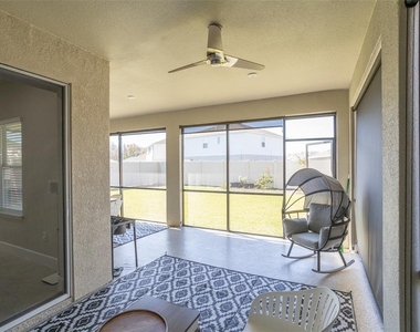 10225 Gliding Eagle Way - Photo Thumbnail 16