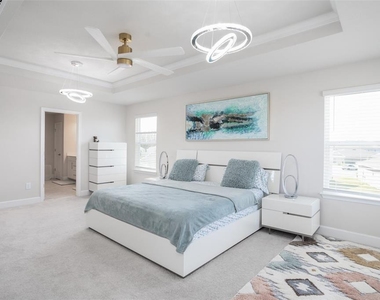 10225 Gliding Eagle Way - Photo Thumbnail 32