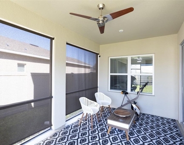 10225 Gliding Eagle Way - Photo Thumbnail 15
