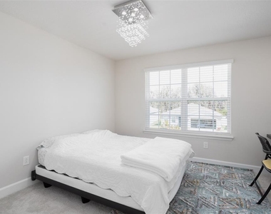 10225 Gliding Eagle Way - Photo Thumbnail 26