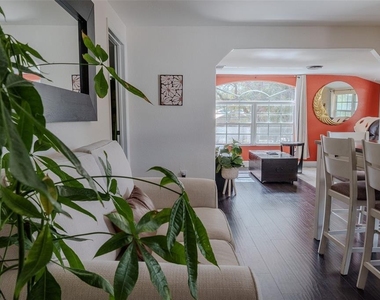 203 W Crest Avenue - Photo Thumbnail 7