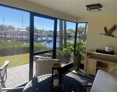646 Yardarm Drive - Photo Thumbnail 18