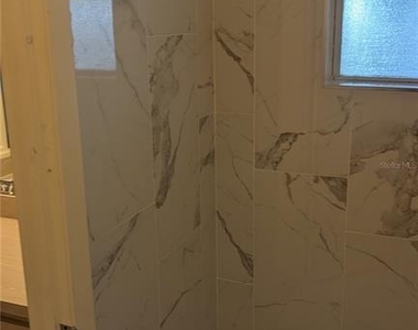 408 Lexington Drive - Photo Thumbnail 17