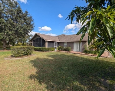408 Lexington Drive - Photo Thumbnail 2