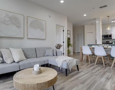 8103 Coconut Palm Way - Photo Thumbnail 2