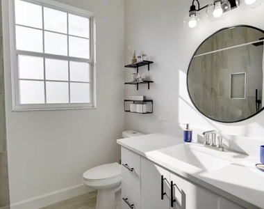 8103 Coconut Palm Way - Photo Thumbnail 15