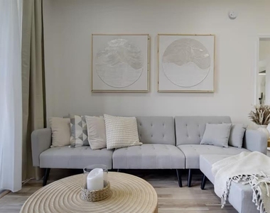 8103 Coconut Palm Way - Photo Thumbnail 3
