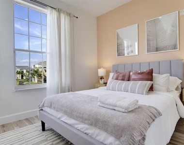 8103 Coconut Palm Way - Photo Thumbnail 18