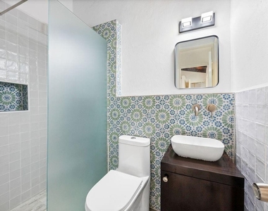 50 San Francisco St - Photo Thumbnail 17