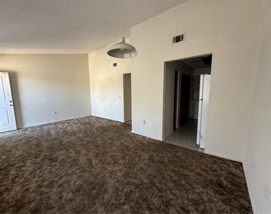 3032 Se 5th Terrace - Photo Thumbnail 5