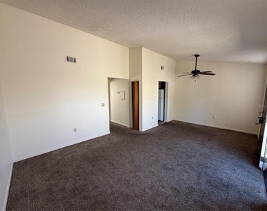 3032 Se 5th Terrace - Photo Thumbnail 2