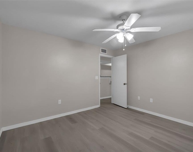 3016 Parkway Boulevard - Photo Thumbnail 14