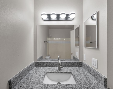 3016 Parkway Boulevard - Photo Thumbnail 20