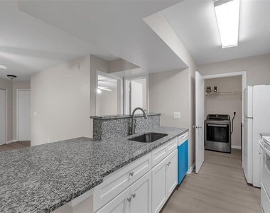 3016 Parkway Boulevard - Photo Thumbnail 8