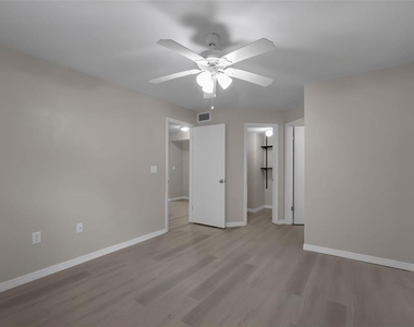 3016 Parkway Boulevard - Photo Thumbnail 17