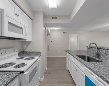 3016 Parkway Boulevard - Photo Thumbnail 9