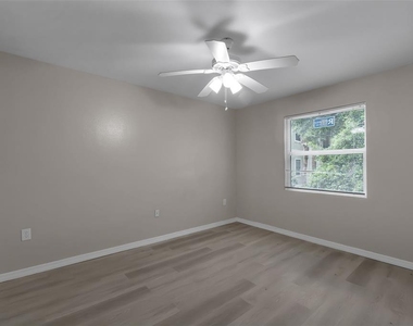 3016 Parkway Boulevard - Photo Thumbnail 15
