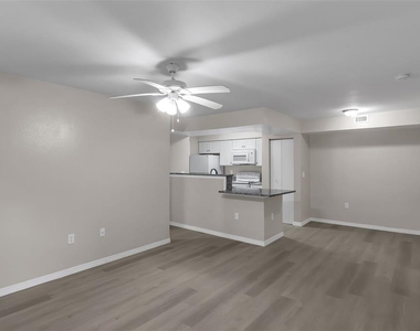 3016 Parkway Boulevard - Photo Thumbnail 6