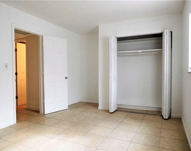 302 S Spring Garden Avenue - Photo Thumbnail 6