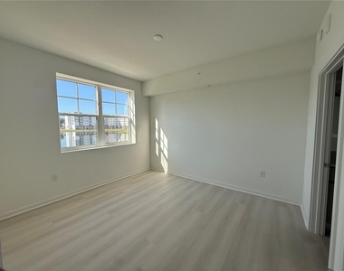 5579 Millenia Park Boulevard - Photo Thumbnail 6