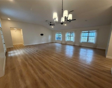 2535 S Glen Eagles Drive - Photo Thumbnail 3