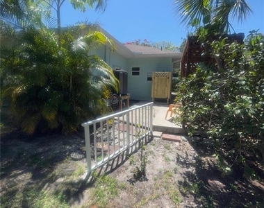 428 Court Street - Photo Thumbnail 15