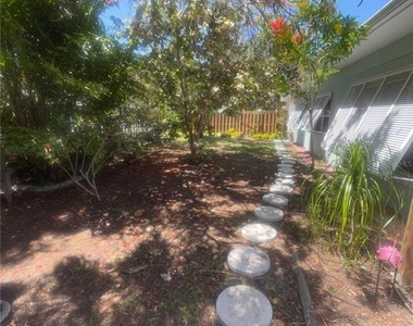 428 Court Street - Photo Thumbnail 11