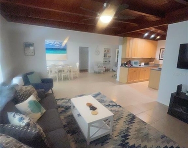 428 Court Street - Photo Thumbnail 4
