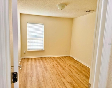 12235 Pescara Lane - Photo Thumbnail 14