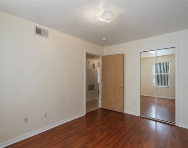 8709 Rockingham Terrace - Photo Thumbnail 12