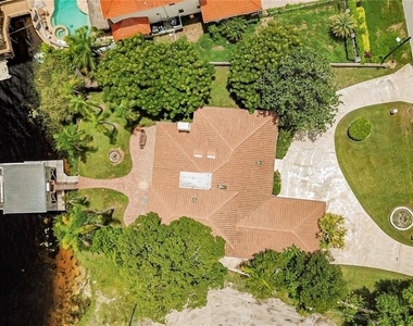 18129 Crawley Road - Photo Thumbnail 8