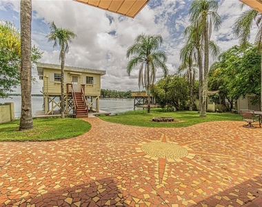 18129 Crawley Road - Photo Thumbnail 4