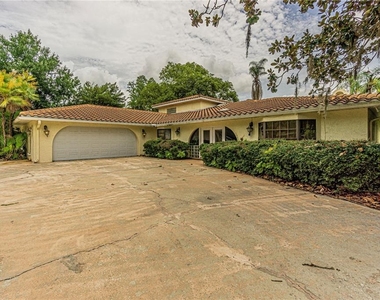 18129 Crawley Road - Photo Thumbnail 3
