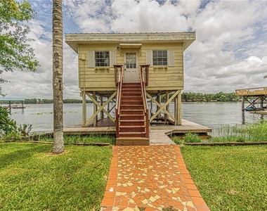 18129 Crawley Road - Photo Thumbnail 5