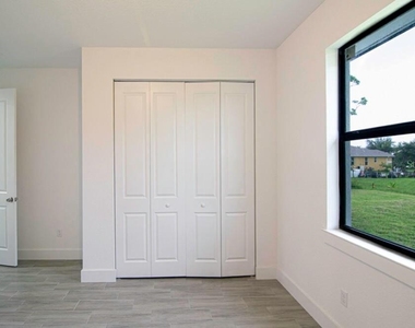 15633 Lakeland Circle - Photo Thumbnail 17
